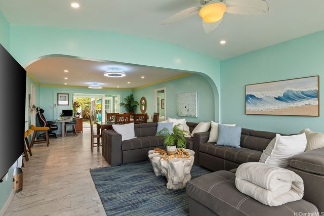 53-841 Kamehameha Highway, Hauula, HI 96717