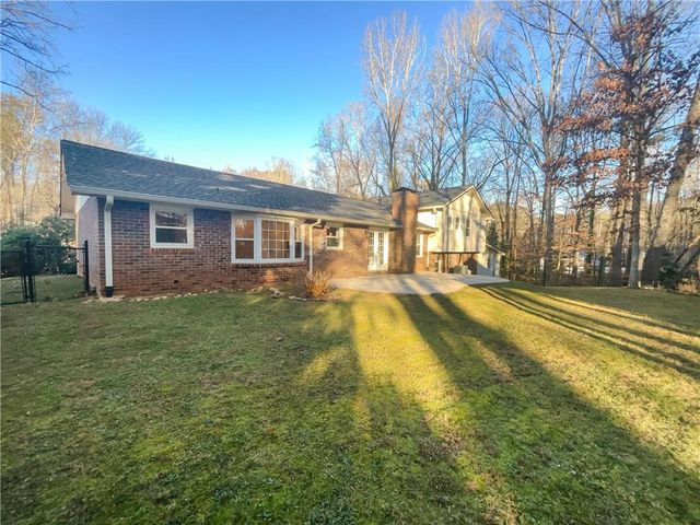 3431 Hickory View NW Drive, Marietta, GA 30064