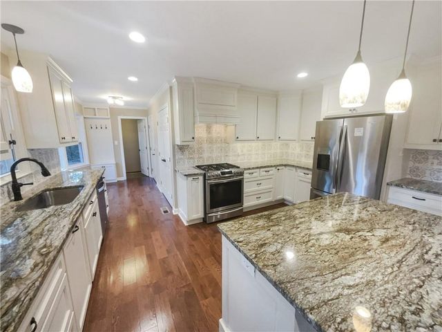 3431 Hickory View NW Drive, Marietta, GA 30064