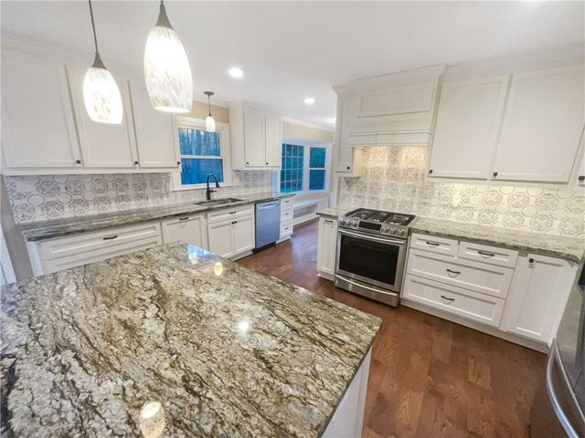 3431 Hickory View NW Drive, Marietta, GA 30064