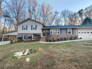 3431 Hickory View NW Drive, Marietta, GA 30064
