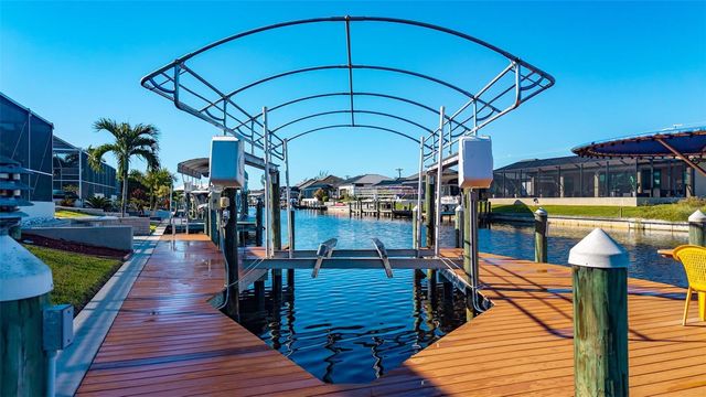 430 NW 39TH AVENUE, Cape Coral, FL 33993