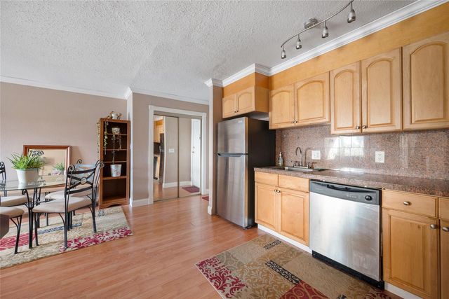 10365 PARADISE BOULEVARD 22, Treasure Island, FL 33706