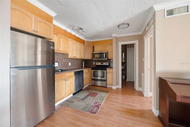 10365 PARADISE BOULEVARD 22, Treasure Island, FL 33706