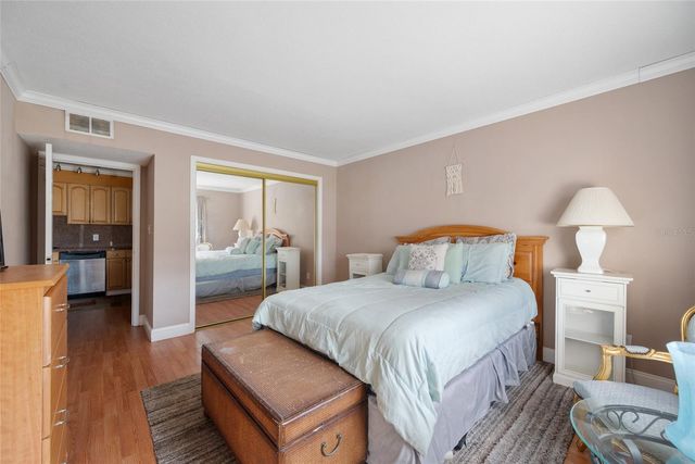 10365 PARADISE BOULEVARD 22, Treasure Island, FL 33706