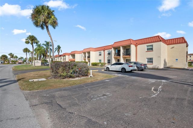 10365 PARADISE BOULEVARD 22, Treasure Island, FL 33706