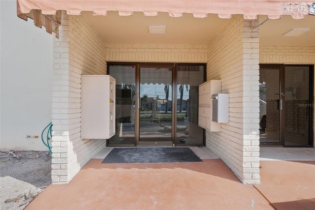 10365 PARADISE BOULEVARD 22, Treasure Island, FL 33706