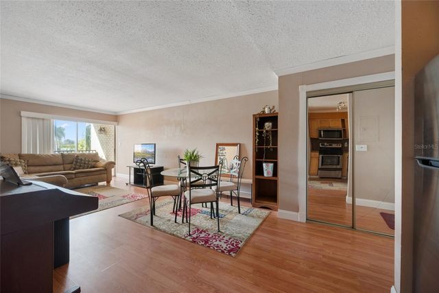 10365 PARADISE BOULEVARD 22, Treasure Island, FL 33706