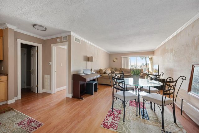 10365 PARADISE BOULEVARD 22, Treasure Island, FL 33706