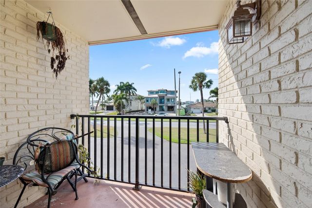 10365 PARADISE BOULEVARD 22, Treasure Island, FL 33706