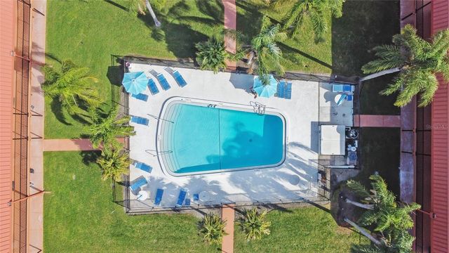 10365 PARADISE BOULEVARD 22, Treasure Island, FL 33706