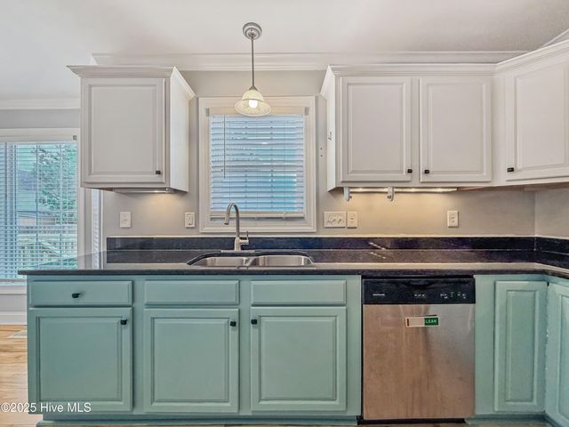 204 Armistead Way, Jacksonville, NC 28540