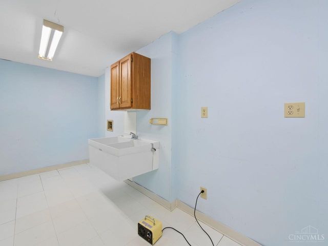 10890 Mockernut Drive, Harrison Twp, OH 45030