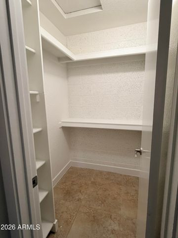 316 W HONONEGH Drive 6, Phoenix, AZ 85027