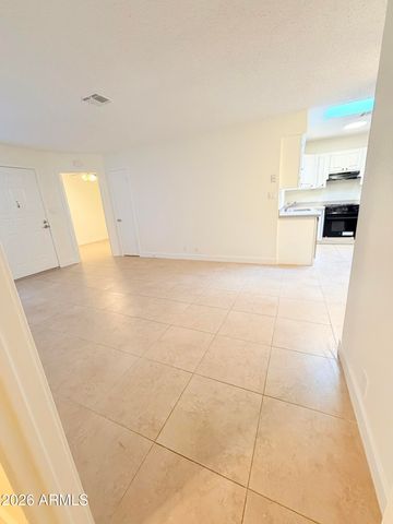 316 W HONONEGH Drive 6, Phoenix, AZ 85027