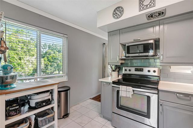 2461 RHODESIAN DRIVE 73, Clearwater, FL 33763