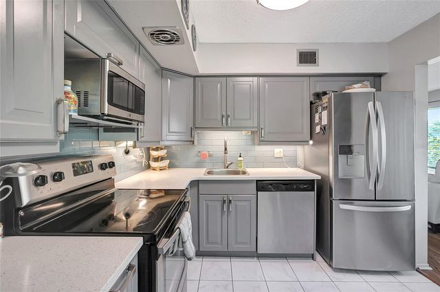 2461 RHODESIAN DRIVE 73, Clearwater, FL 33763