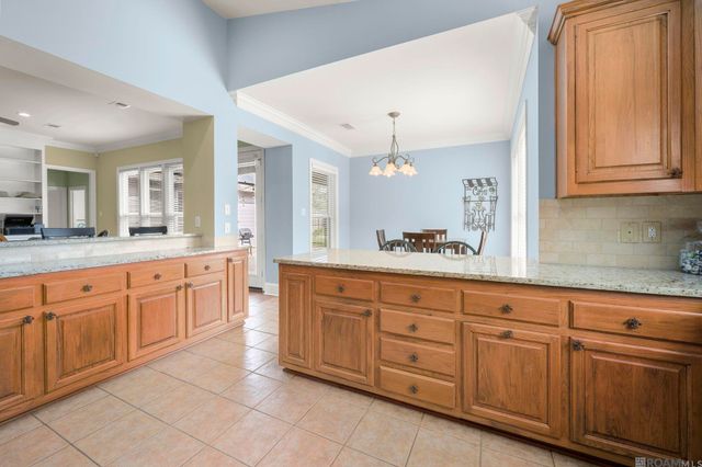 37050 Longwood Ave, Prairieville, LA 70769