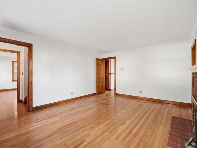 285 W Meadow Rd, Lowell, MA 01854