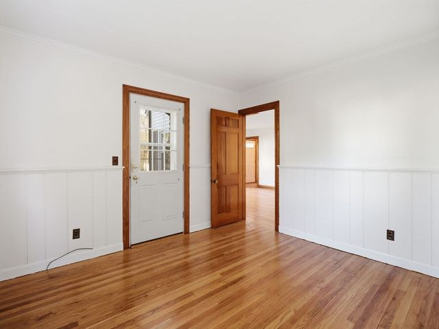 285 W Meadow Rd, Lowell, MA 01854