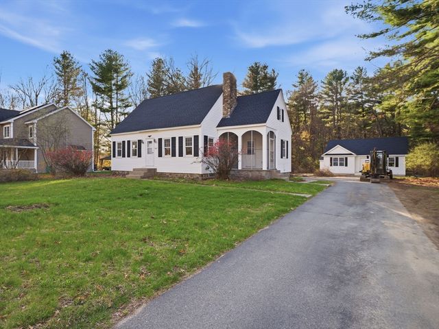 285 W Meadow Rd, Lowell, MA 01854