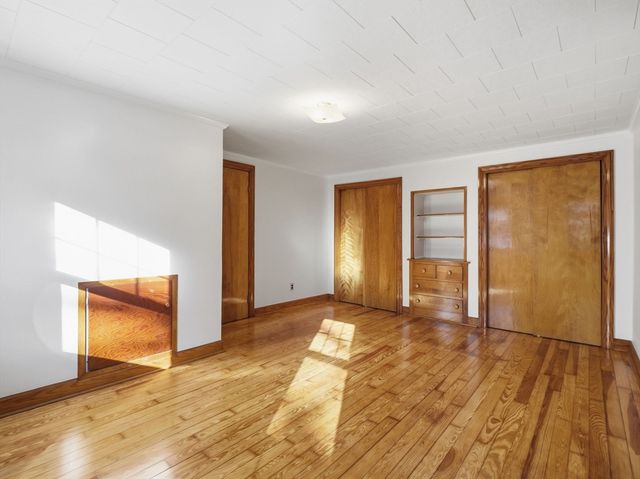 285 W Meadow Rd, Lowell, MA 01854