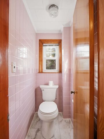 285 W Meadow Rd, Lowell, MA 01854