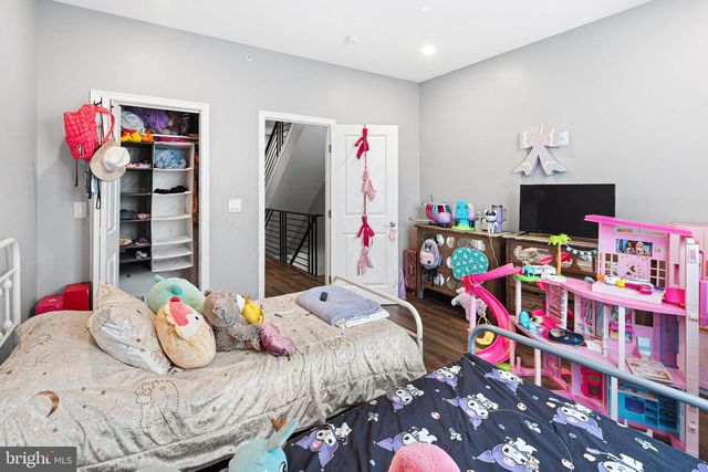 2109 PIERCE ST, Philadelphia, PA 19145