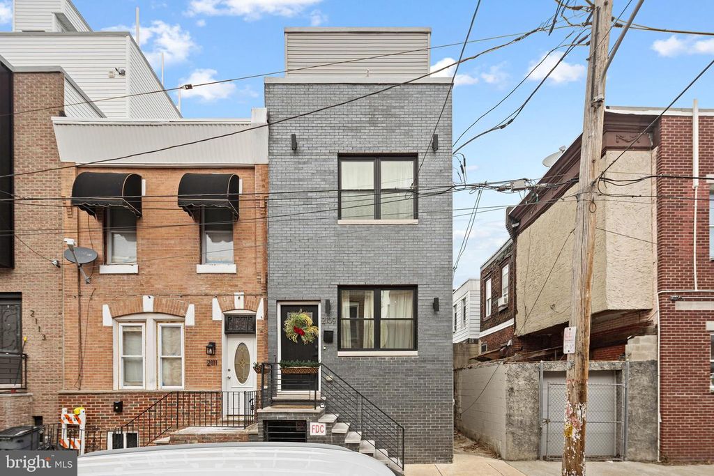 2109 PIERCE ST, Philadelphia, PA 19145