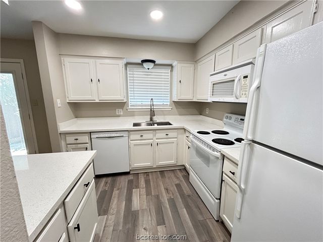 1904 Dartmouth Street K2, College Station, TX 77840