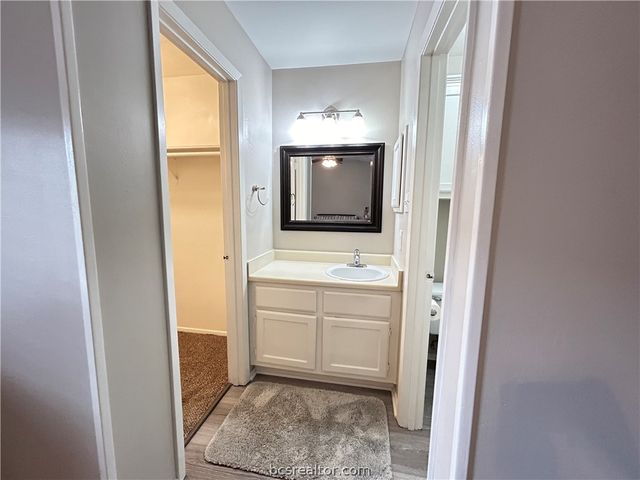 1904 Dartmouth Street K2, College Station, TX 77840