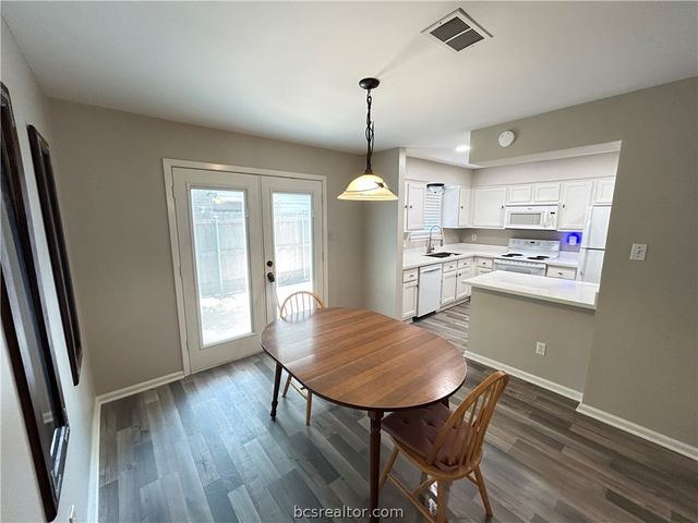 1904 Dartmouth Street K2, College Station, TX 77840
