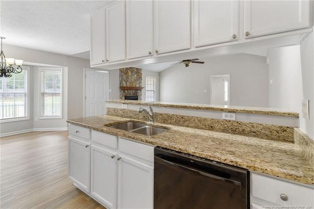 107 Hollow Lane, Raeford, NC 28376