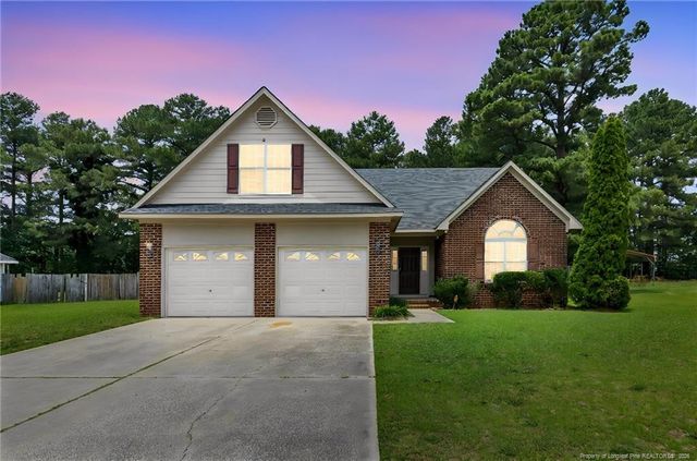 107 Hollow Lane, Raeford, NC 28376