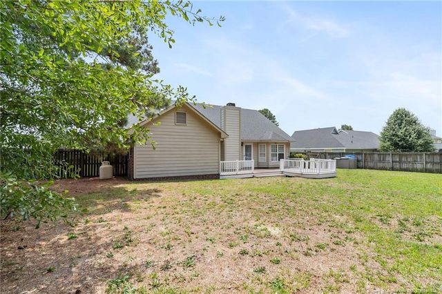 107 Hollow Lane, Raeford, NC 28376