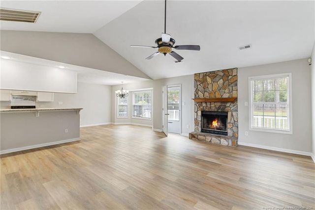 107 Hollow Lane, Raeford, NC 28376