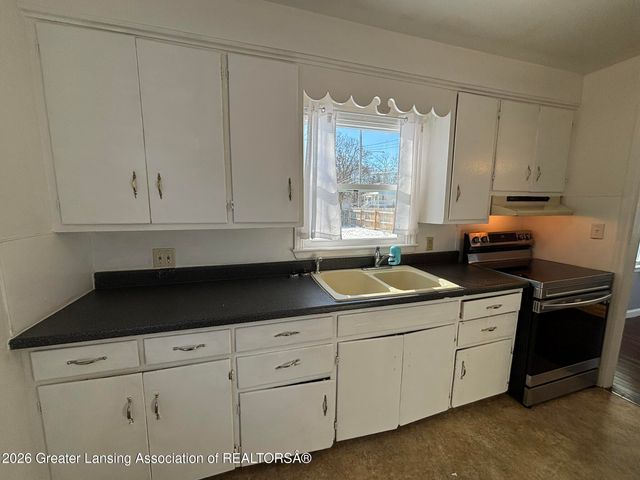 1218 Linwood Street, Lansing, MI 48915