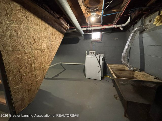 1218 Linwood Street, Lansing, MI 48915