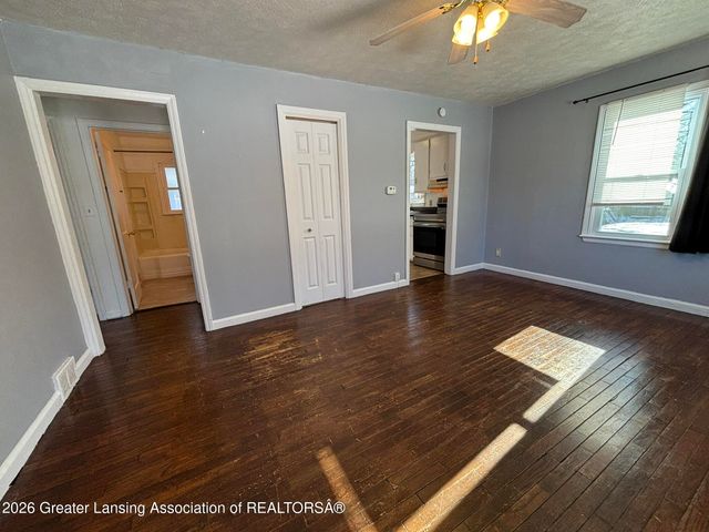 1218 Linwood Street, Lansing, MI 48915