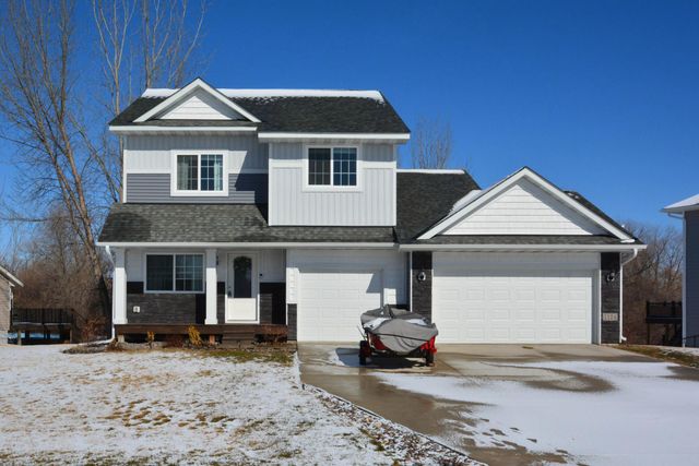 1124 Woodland Drive, Howard Lake, MN 55349