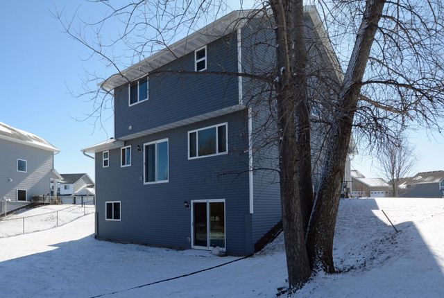 1124 Woodland Drive, Howard Lake, MN 55349