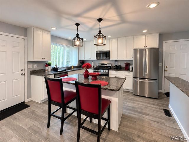 12674 Partridge Run Drive, St Louis, MO 63033