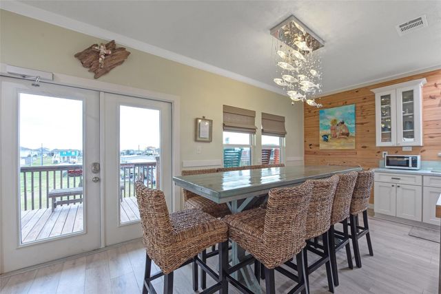 858 East Road, Crystal Beach, TX 77650
