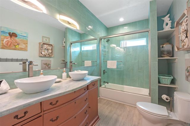 858 East Road, Crystal Beach, TX 77650