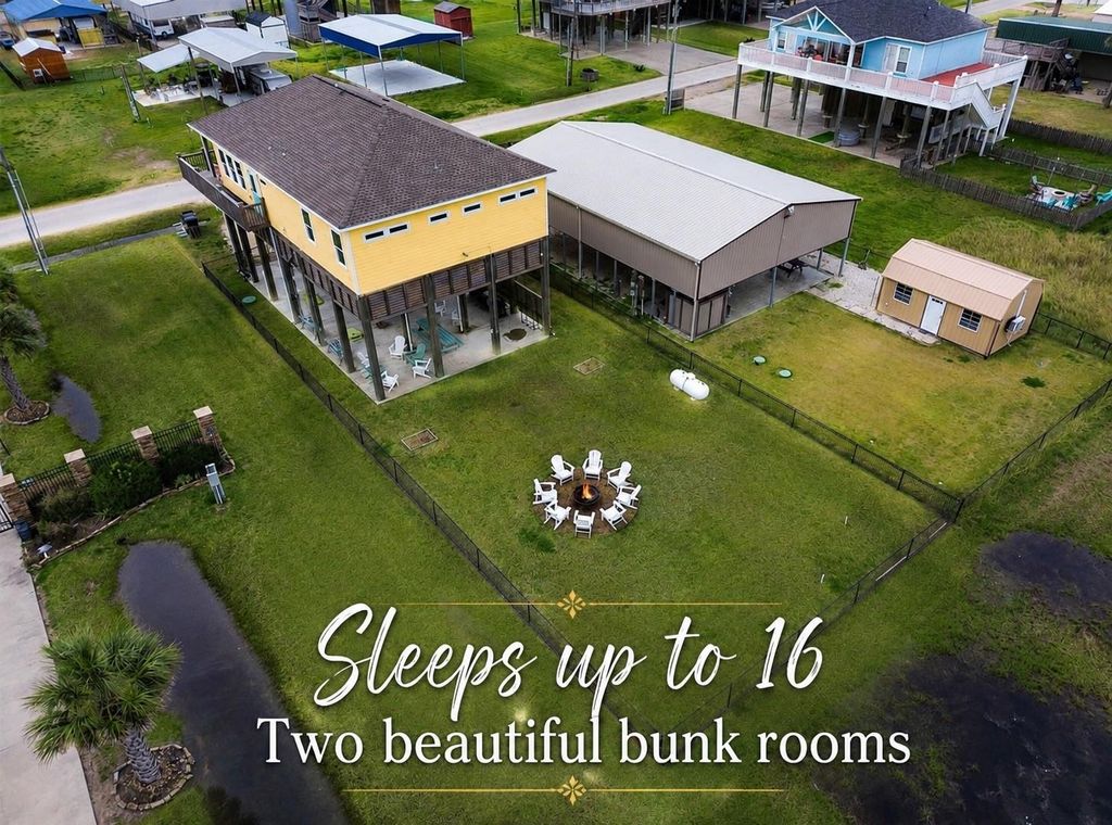 858 East Road, Crystal Beach, TX 77650
