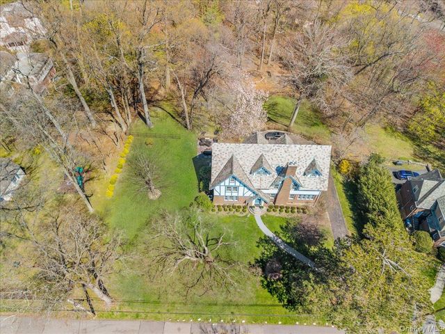 107 Crawford Terrace, New Rochelle, NY 10804
