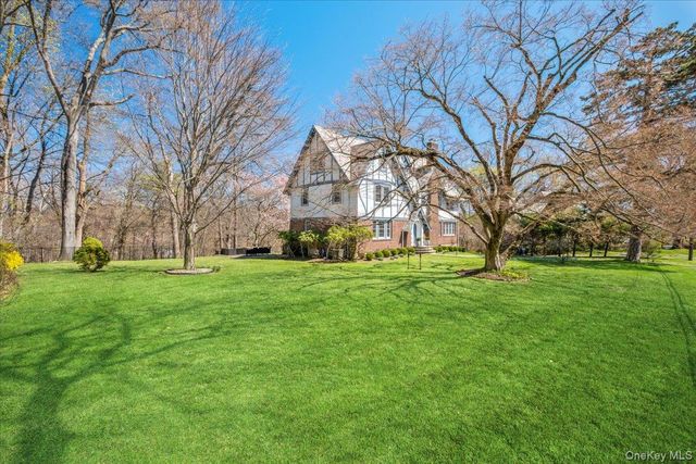 107 Crawford Terrace, New Rochelle, NY 10804