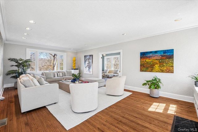 107 Crawford Terrace, New Rochelle, NY 10804