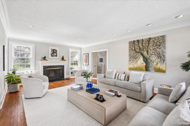 107 Crawford Terrace, New Rochelle, NY 10804