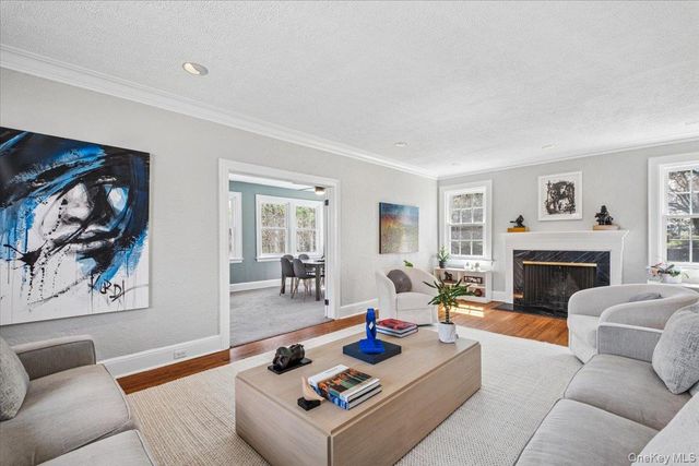 107 Crawford Terrace, New Rochelle, NY 10804
